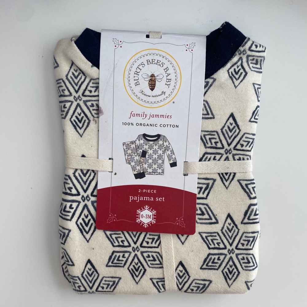 Burt’s Bees Baby (small flaw) | Snowflake Christmas Winter Pajamas